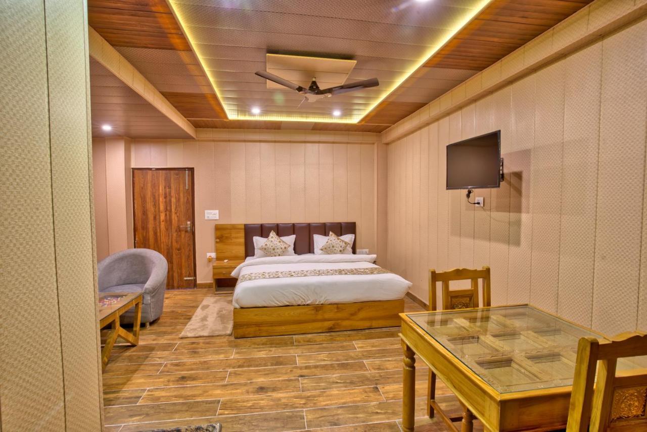 Yogved Hospitality & Resort Rishīkesh Eksteriør billede