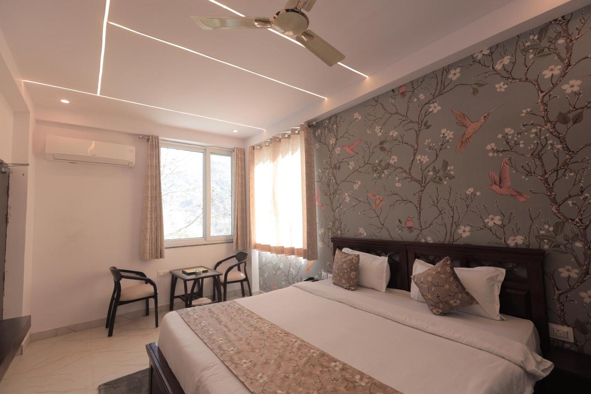 Yogved Hospitality & Resort Rishīkesh Eksteriør billede